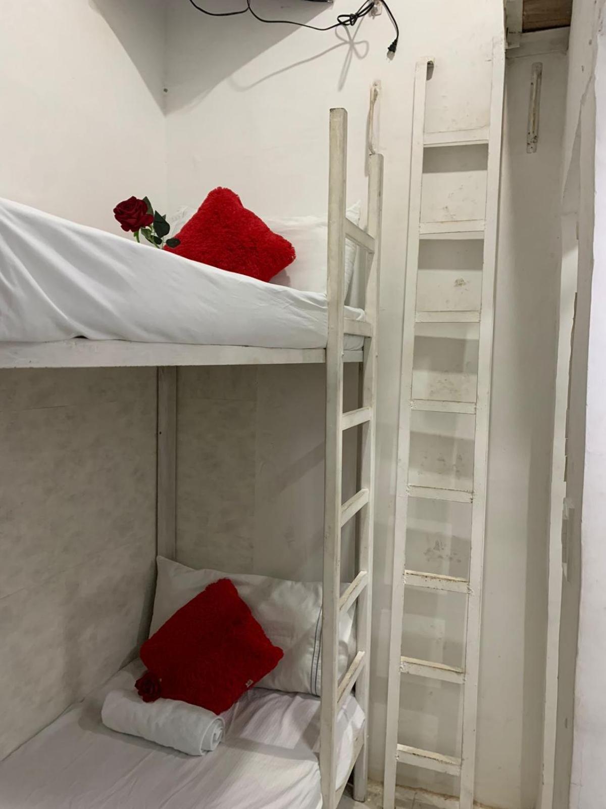 Hostal Marbella 47 Cartagena Luaran gambar